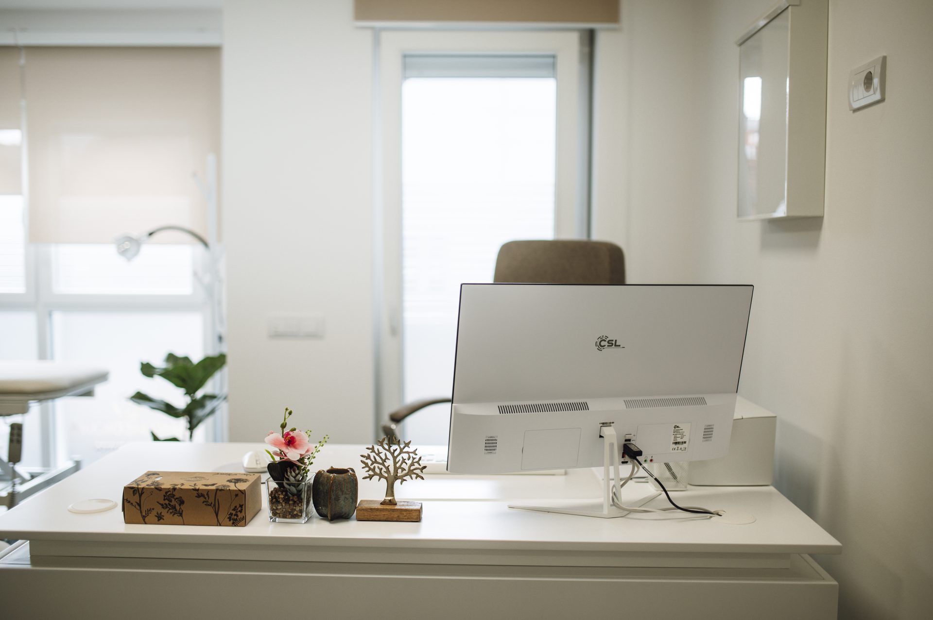 Boş ofis çalışma alanı